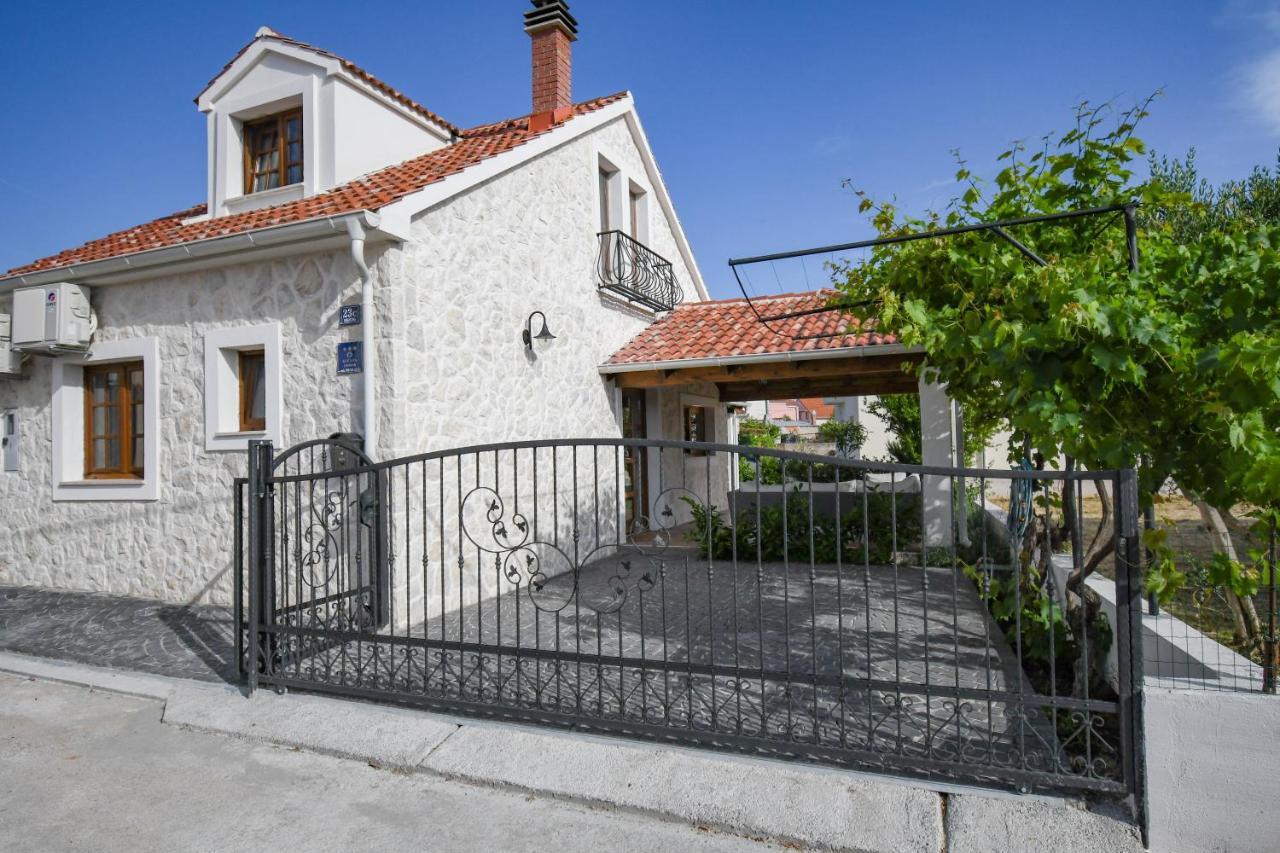 House For Rent Leila Βίλα Σίμπενικ Εξωτερικό φωτογραφία